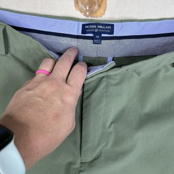 Peter Millar Shorts Mens 44 Green Performance Golf Classic Fit Polyester Modern - Picture 2 of 8